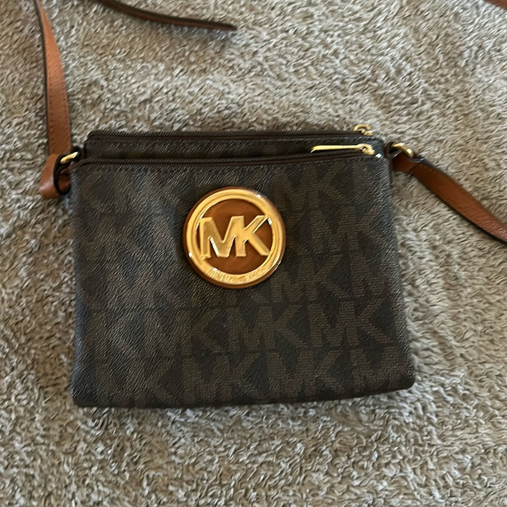 Michael Kors Fulton MK signature Crossbody bag wallet
